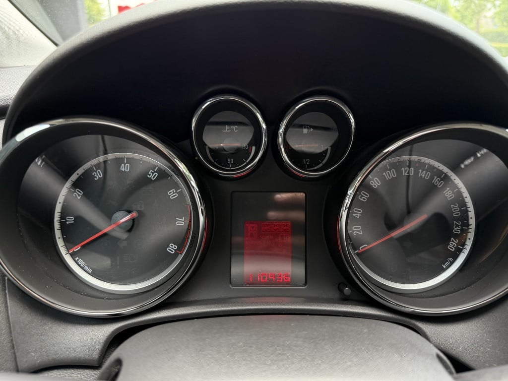 Opel Astra sports tourer 1.4 turbo edition