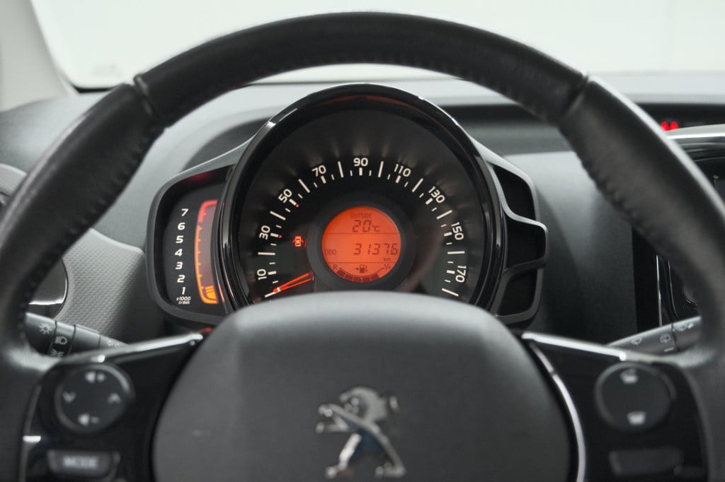 Peugeot 108 1.0 e-vti allure top! | elektrisch vouwdak | apple carplay | da