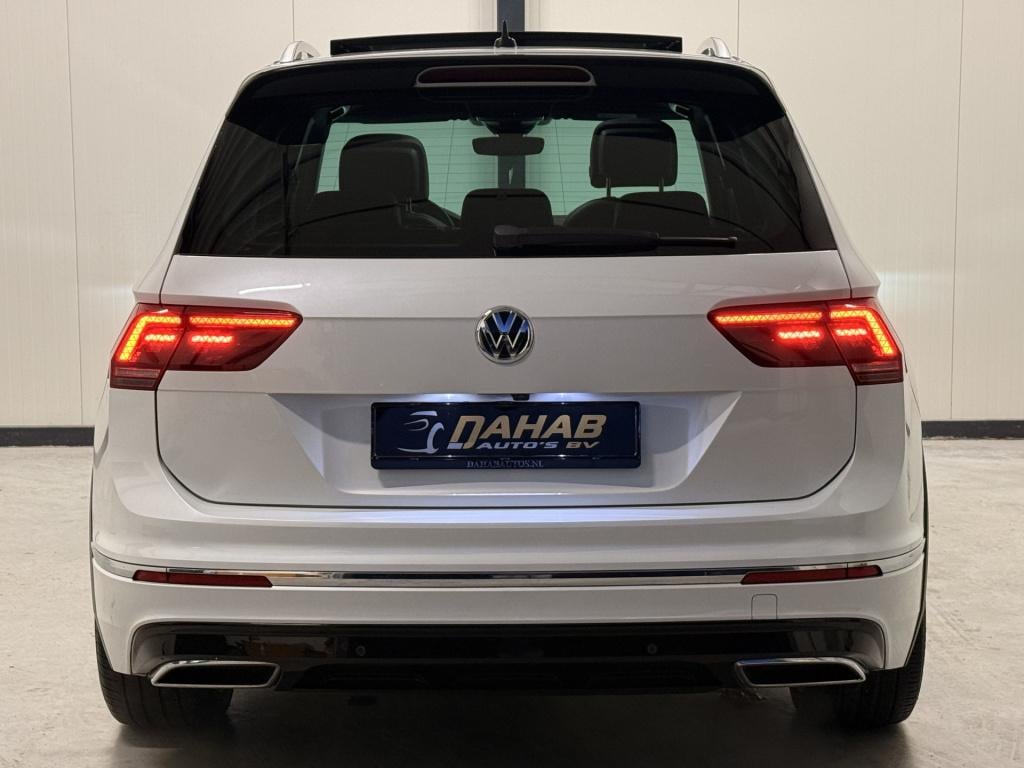 Volkswagen Tiguan 2.0 tsi 4motion r-line | bomvol | standkachel |leder | me