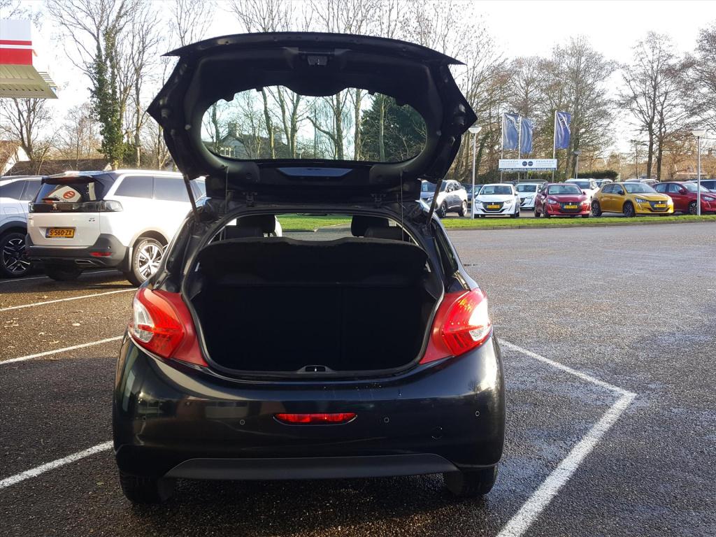 Peugeot 208 1.2 vti 82pk 5d urban soul navigatie | cruise control | airco |