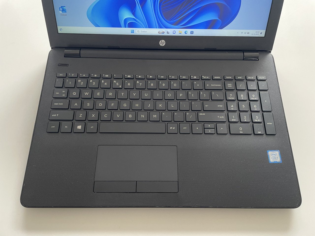 HP 15.6 inch - met Windows 11 SS 8GB office pakket + nieuwe muis