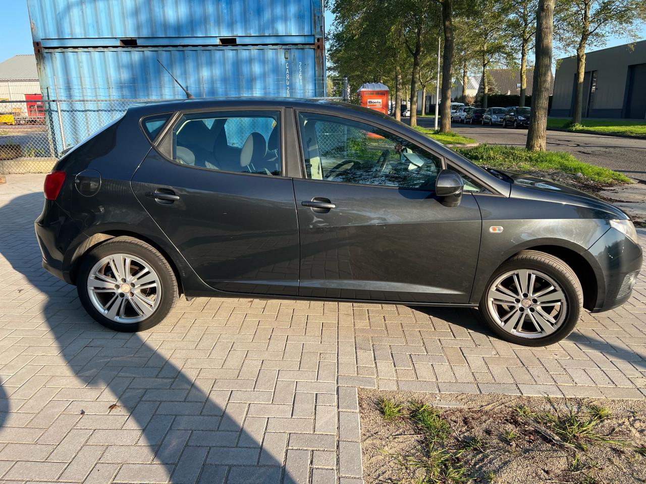 Seat Ibiza 1.6 Style Airco/Cruise/ Jaar Apk
