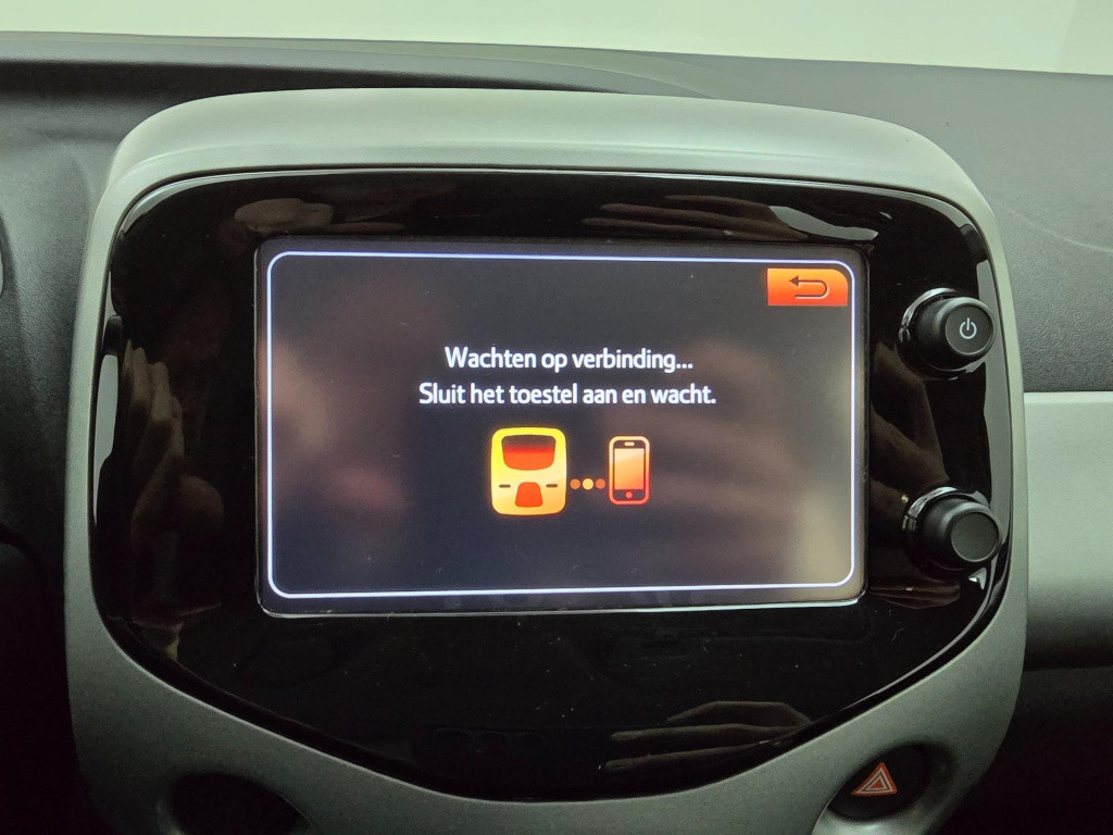 Toyota Aygo occasion met parkeercamera en weinig km | tweedehands toyota ay