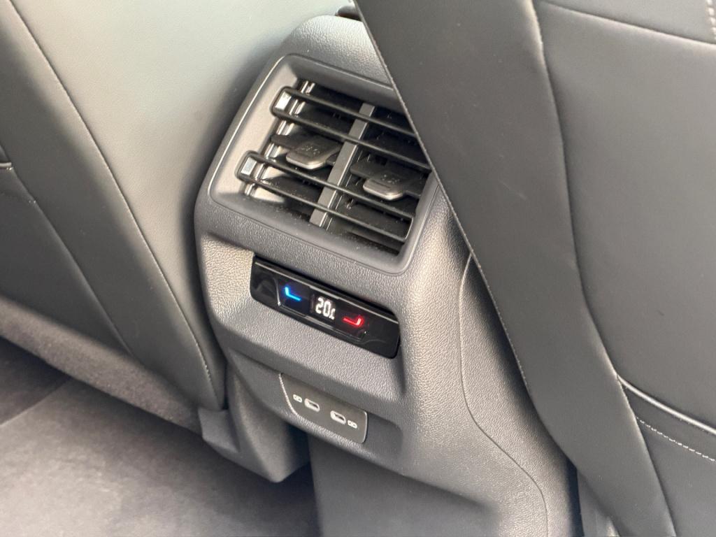 Volkswagen Tiguan 1.5 etsi life | trekhaak | camera | trekhaak | dode hoek 