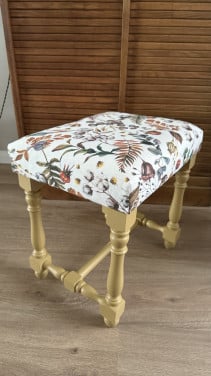 Voetenbankje gerestyled.