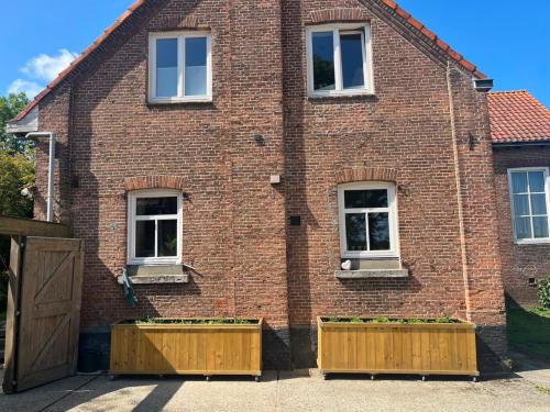 Zeeuwse robuuste bloembak - L235 x B60 x H85