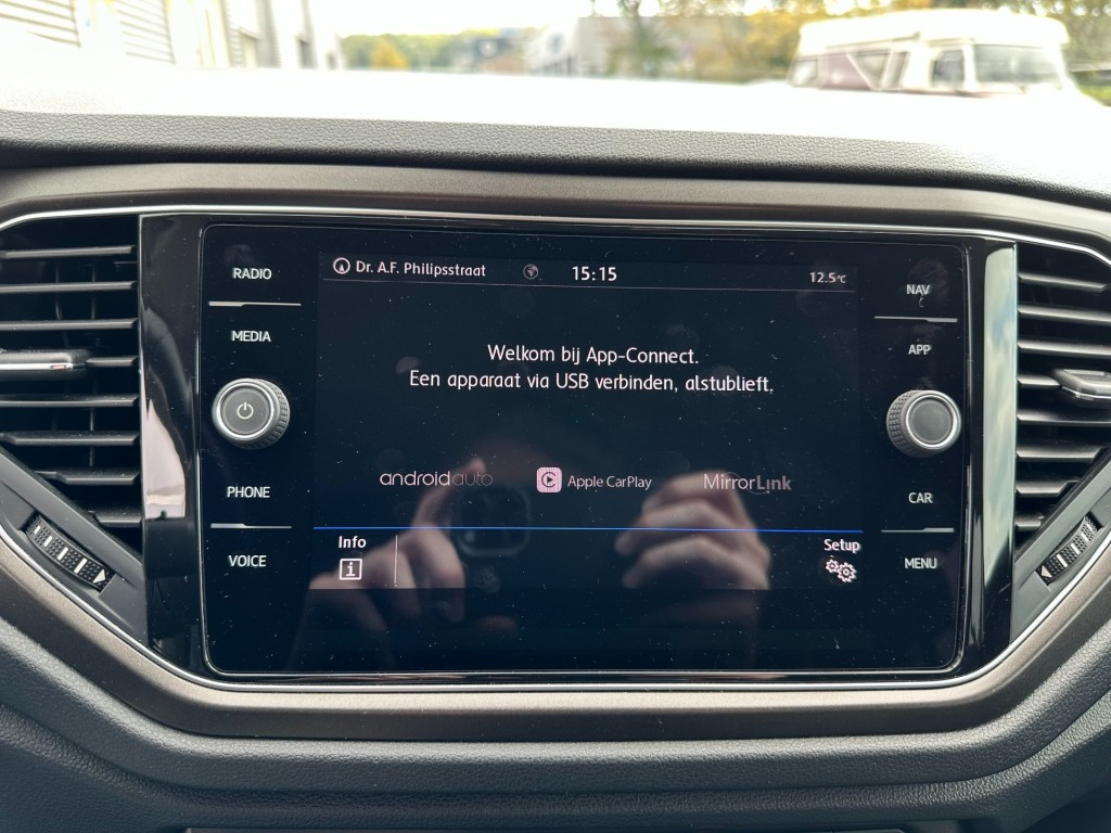 Volkswagen T-roc 1.0 tsi style 1e eigenaar carplay dab+ pdc v+a