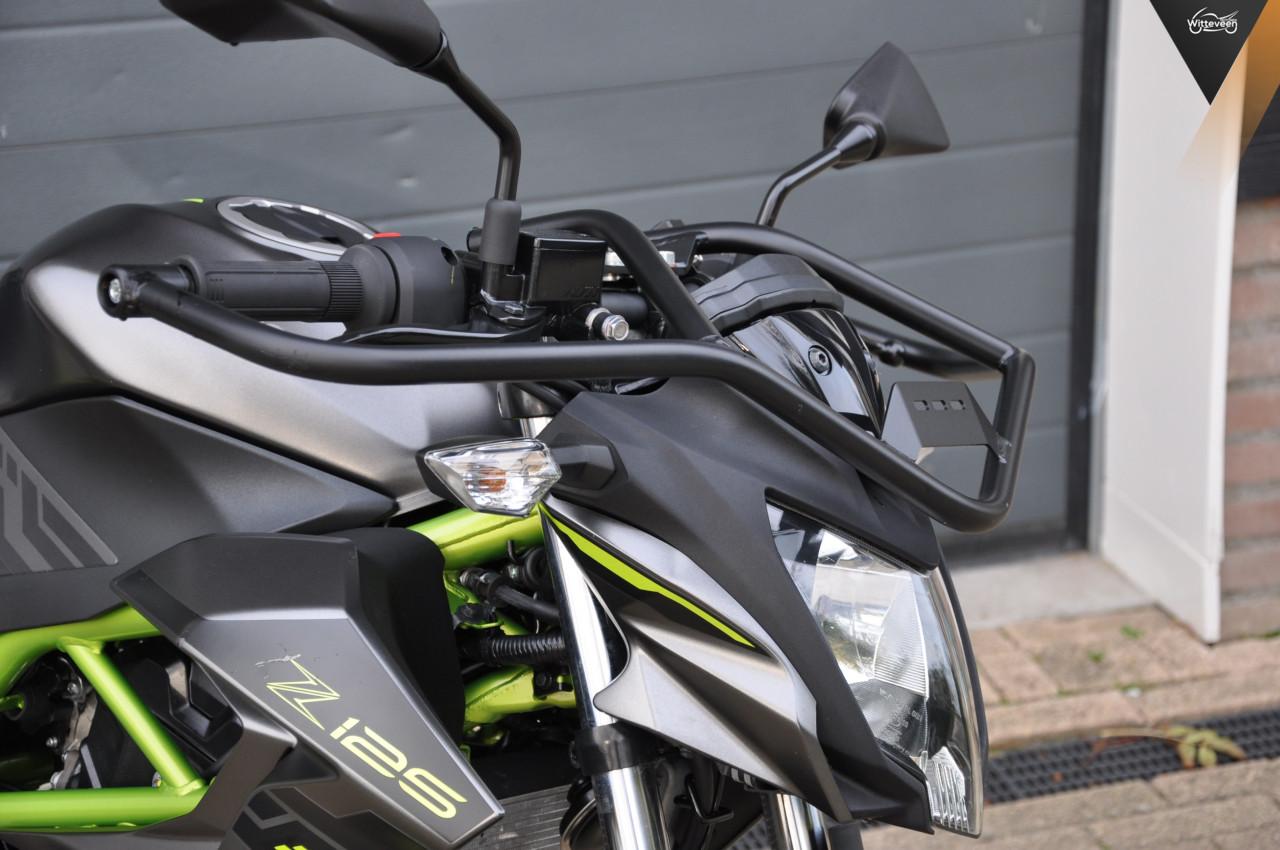 Kawasaki Z125  met 1350 kms BJ 2025! BTW motor