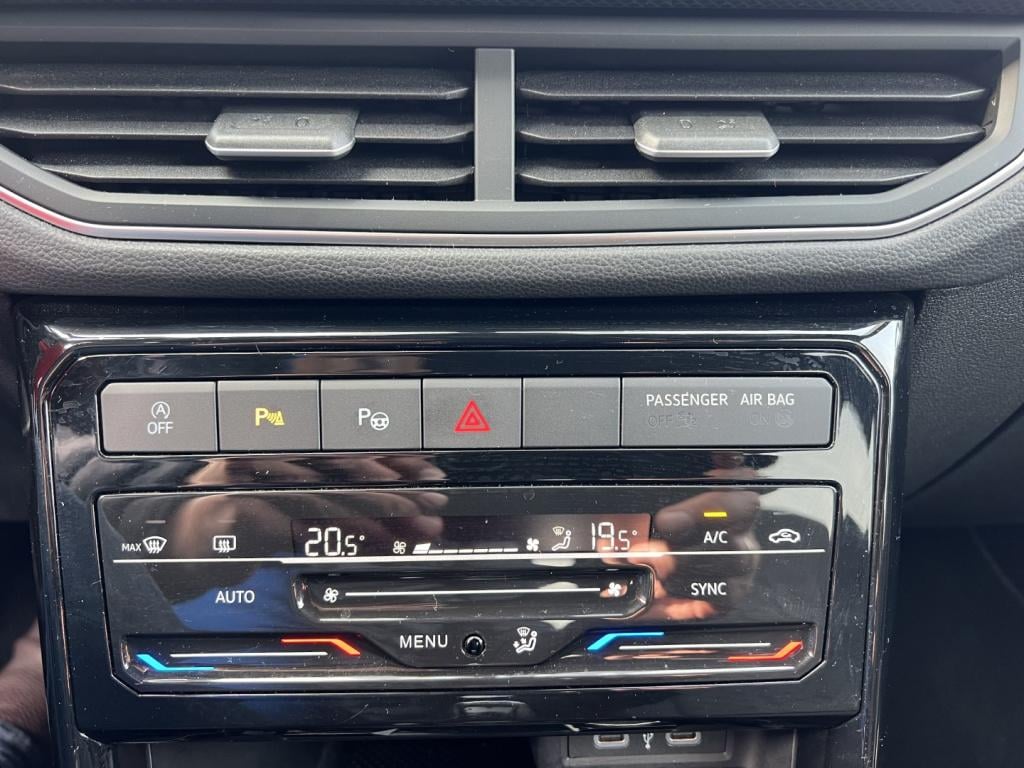 Volkswagen T-cross 1.0 tsi 116pk dsg-7 r-line , trekhaak , carplay