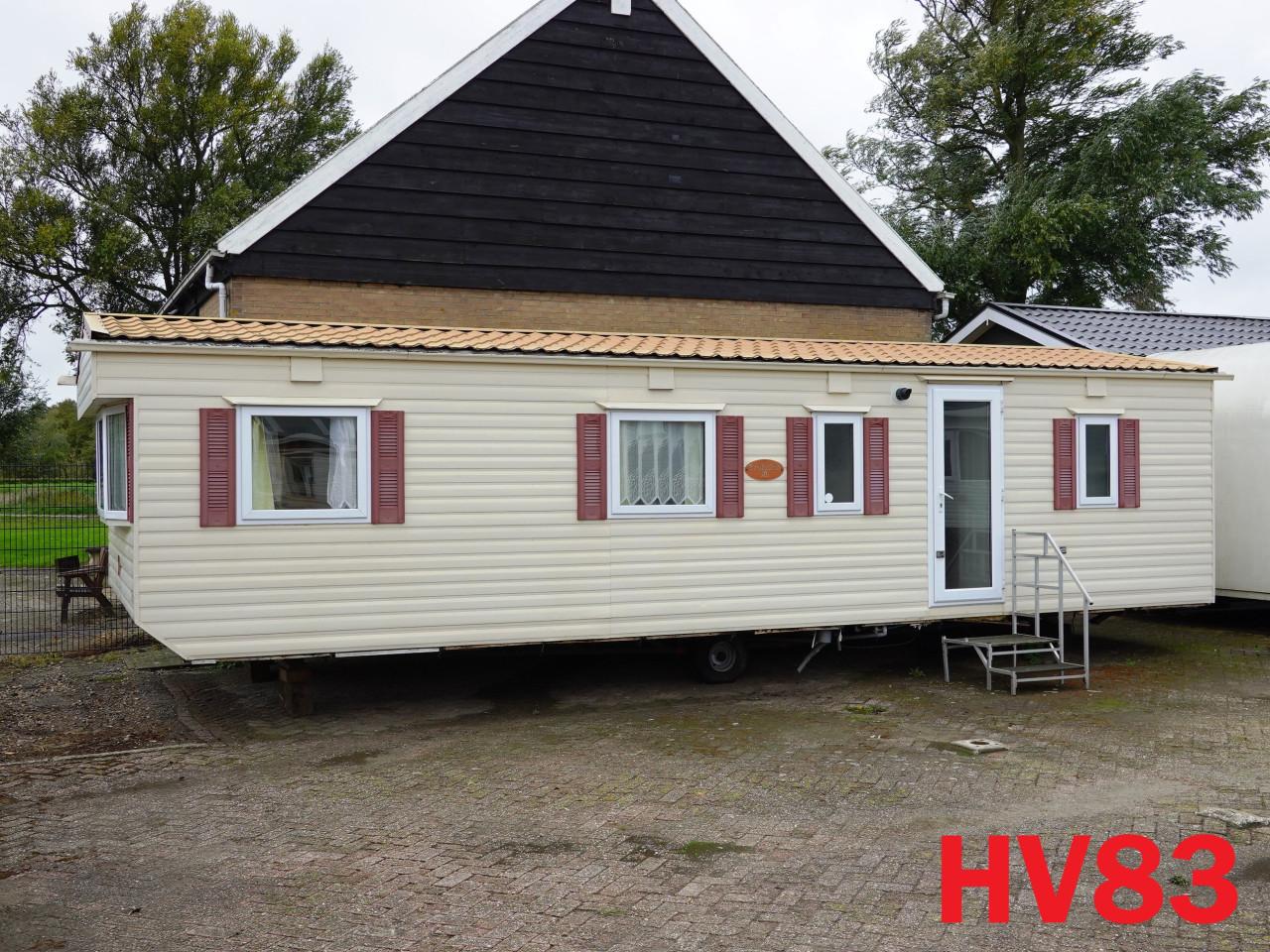 Stacaravans en chalets met dubbel glas en centrale verwarming te koop