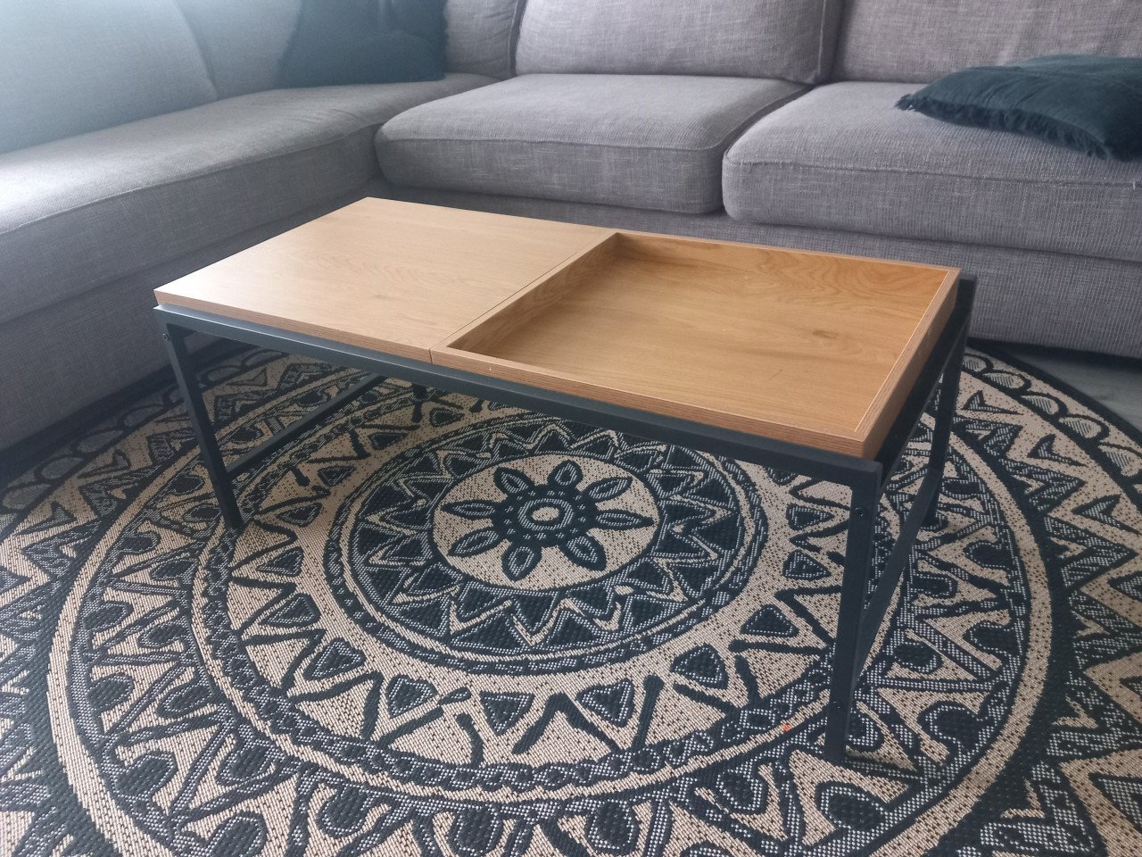 Eettafel 120x80 en salontafel 100x50