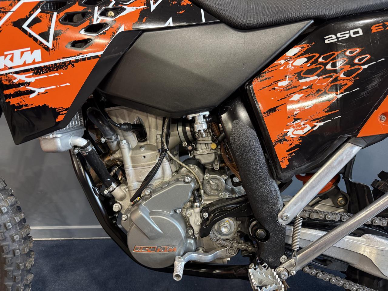 KTM 250 EXC-F bijna nieuw!