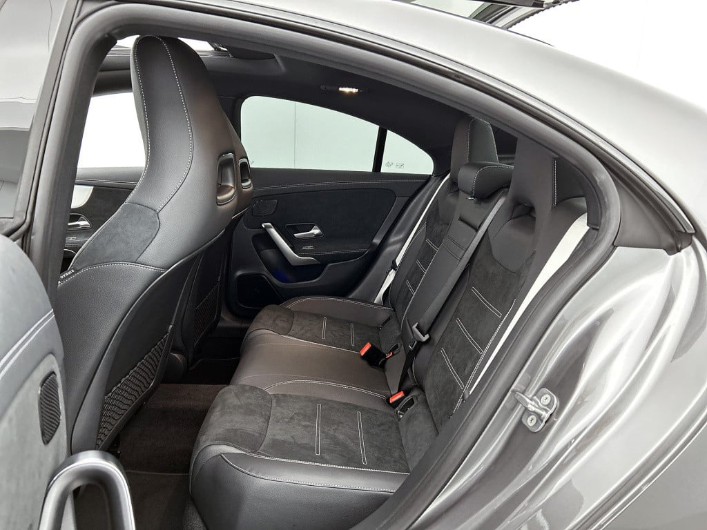 Mercedes-Benz Cla 250 e business solution amg | nightpakket | parkeerpakket