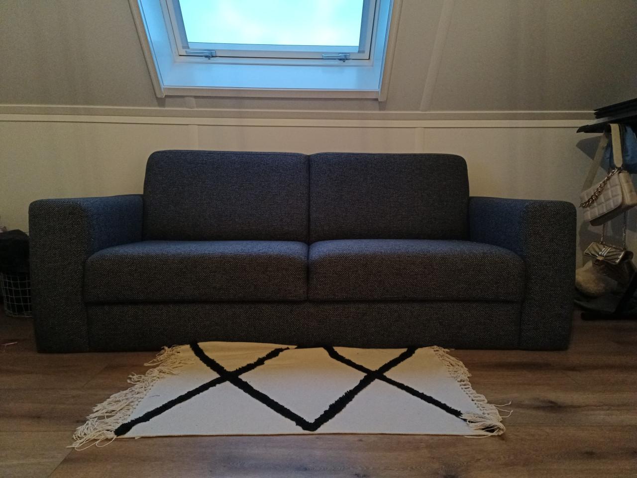 Mooie, ruime 2 zitsbank