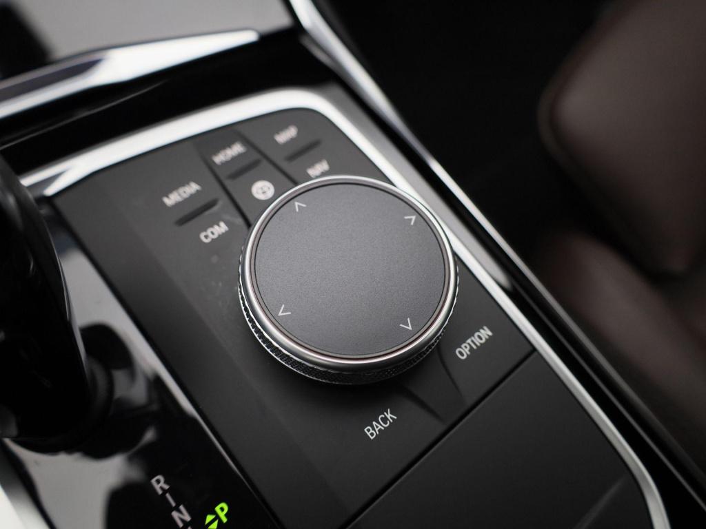 BMW 3-serie 330e edrive edition | automaat | lmv | leder | 360 camera | par