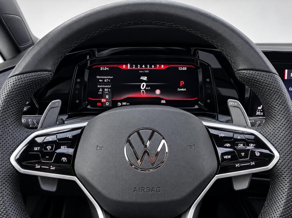 Volkswagen Golf 1.5 etsi r-line business | automaat | panoramadak | 19 inch