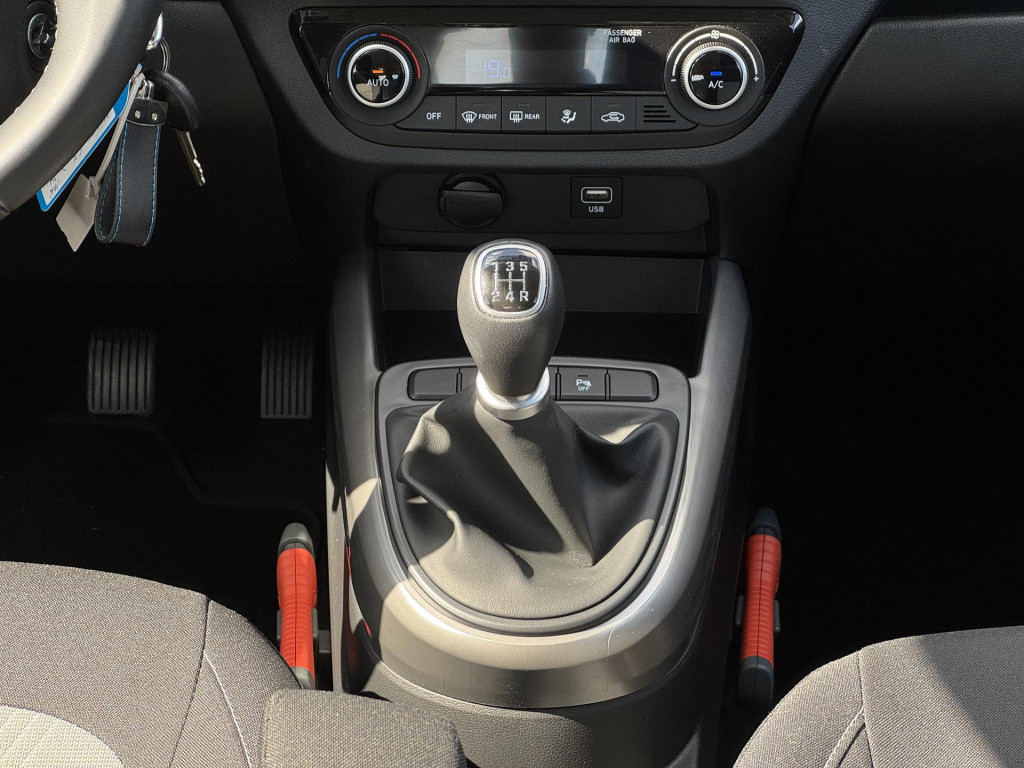 Hyundai I 10 1.0 premium | navigatie | camera | cruise & climate control | 