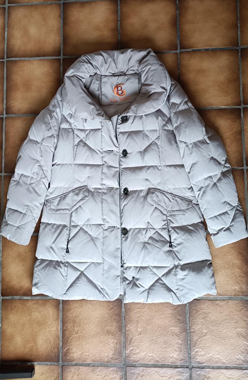 Dames winterjas van Gil Bret met een kraag. Maat 42-44