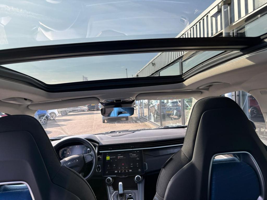 Lynk & Co 01 261pk phev, plug in hybrid , 360 camera, pano dak , cap play ,