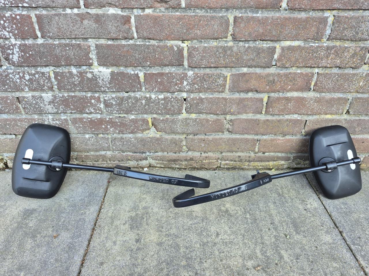 Emuk 100624 caravanspiegel