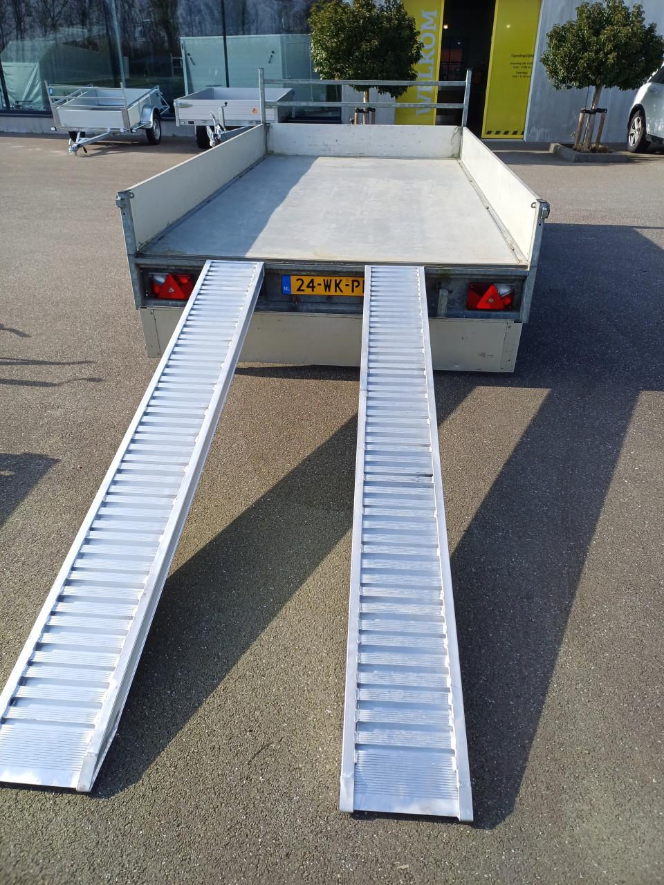 Saris plateauwagen/transporter met rijplaten 3000kg 406x210cm