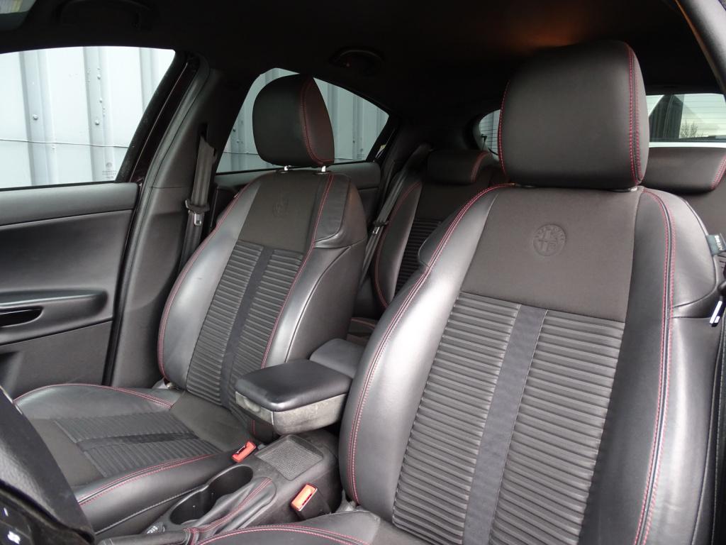 Alfa Romeo Giulietta 1.4 t distinctive 170pk automaat | bluetooth