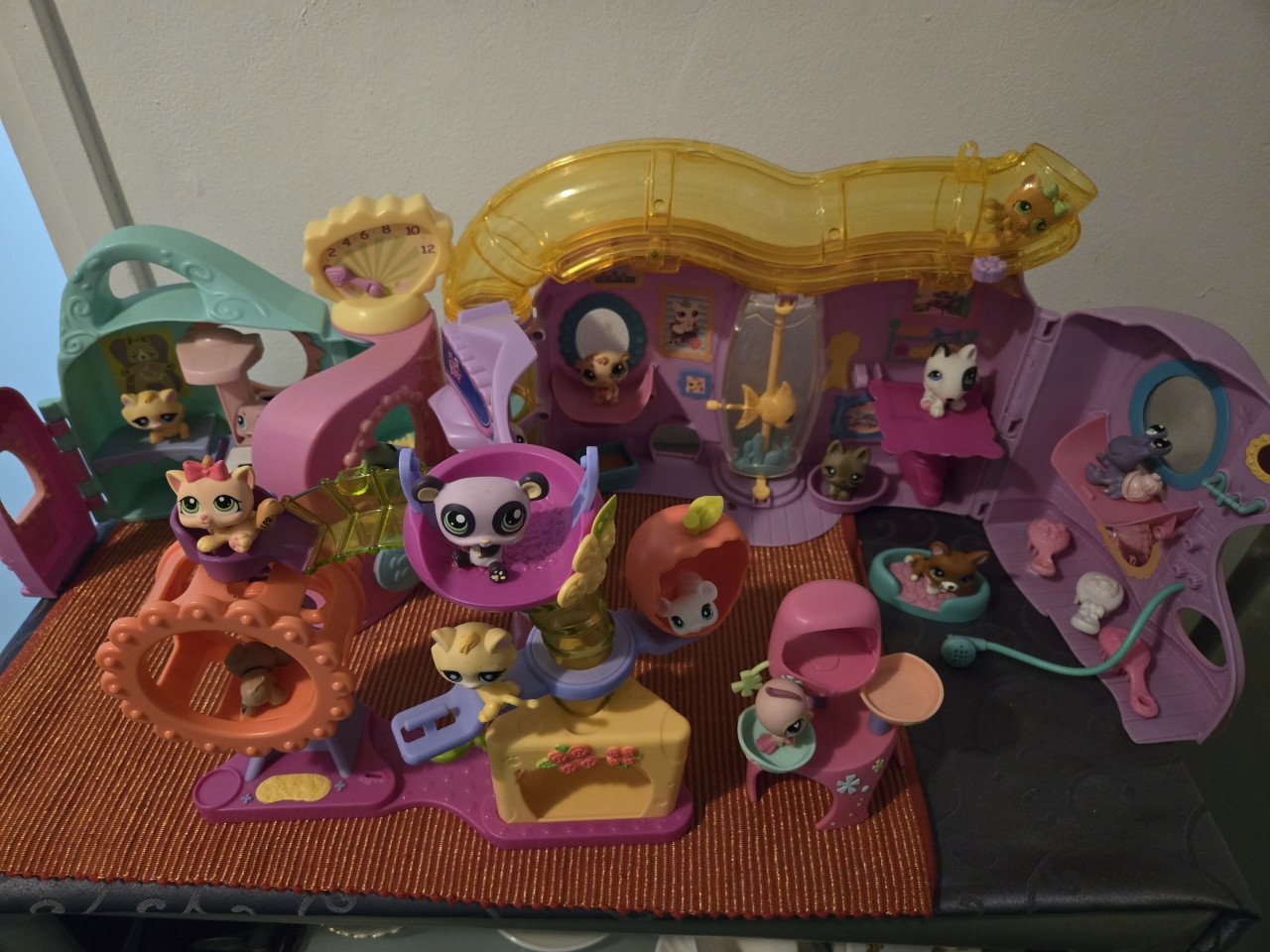 Hele grote verzameling My little pony, incl. 19 pony's en veel assecoires.