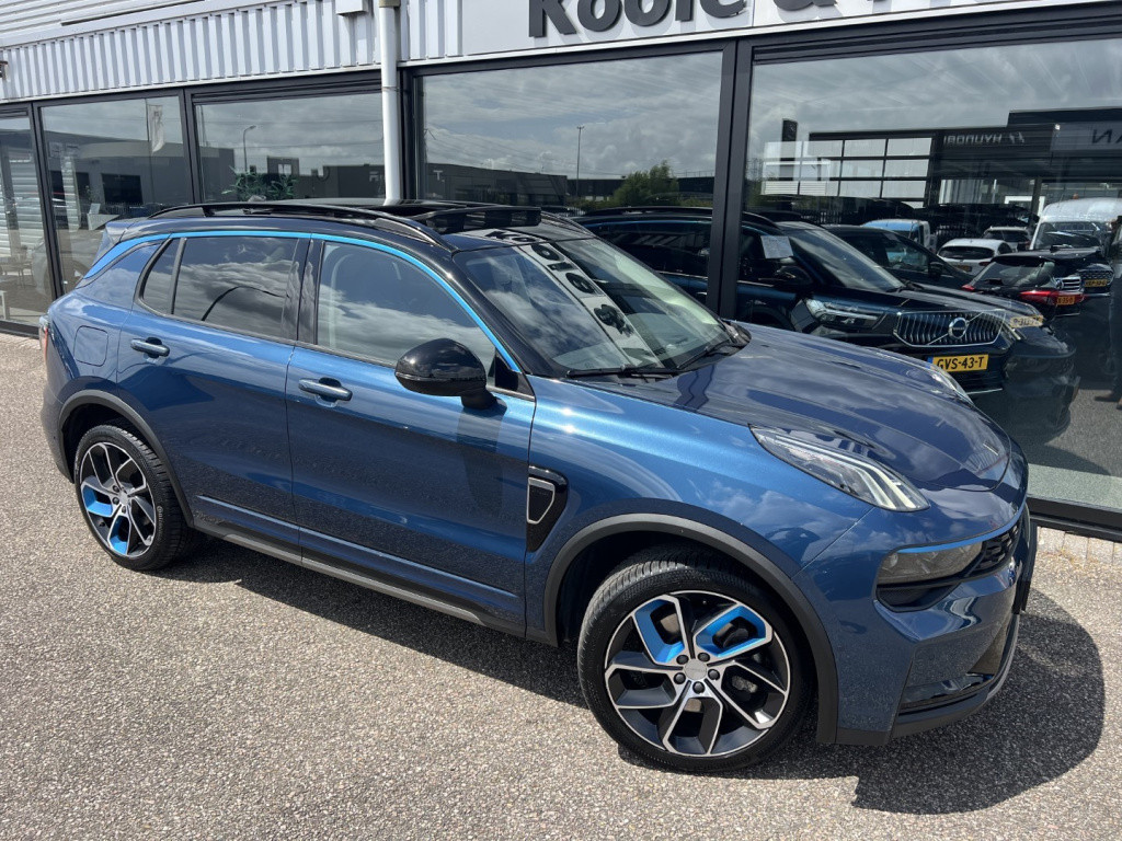 Lynk & Co 01 1.5 261pk plug in hybrid , trekhaak , pano dak , 360gr camera