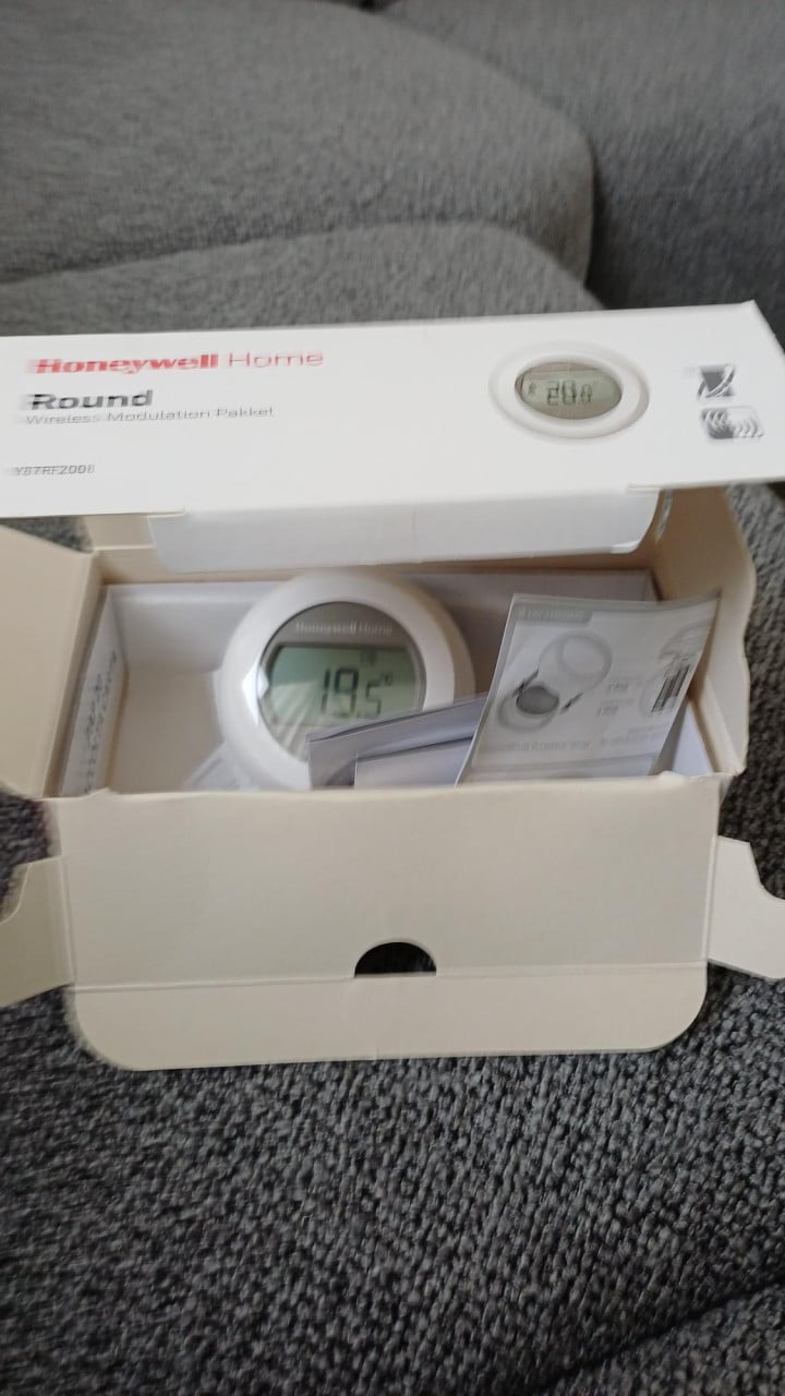 Te koop honeyweel wireless thermostaat