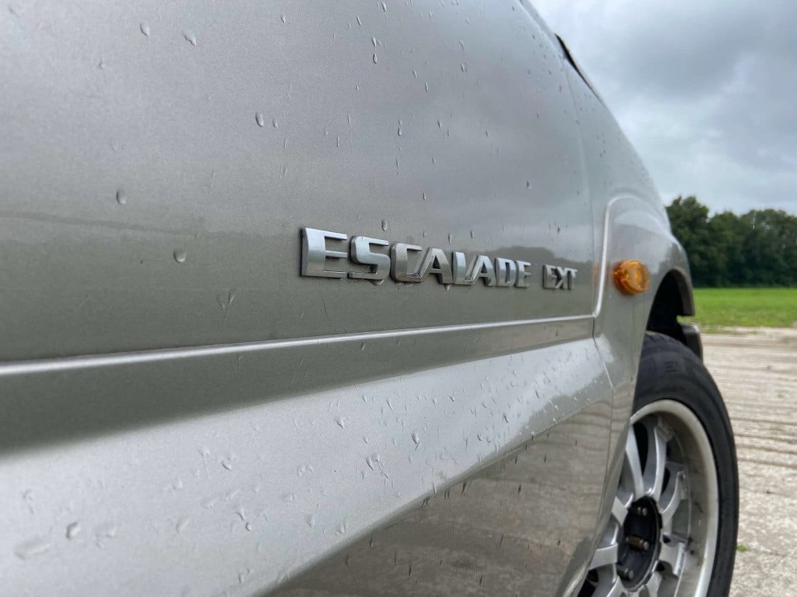 Cadillac escalade ext