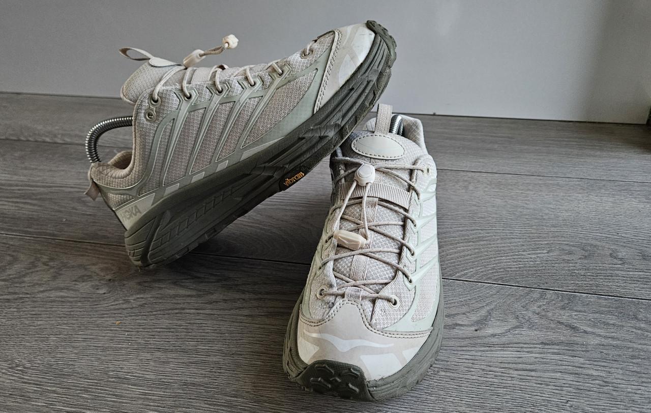 HOKA Mafate Three2 Beige Wandelschoenen Maat 42