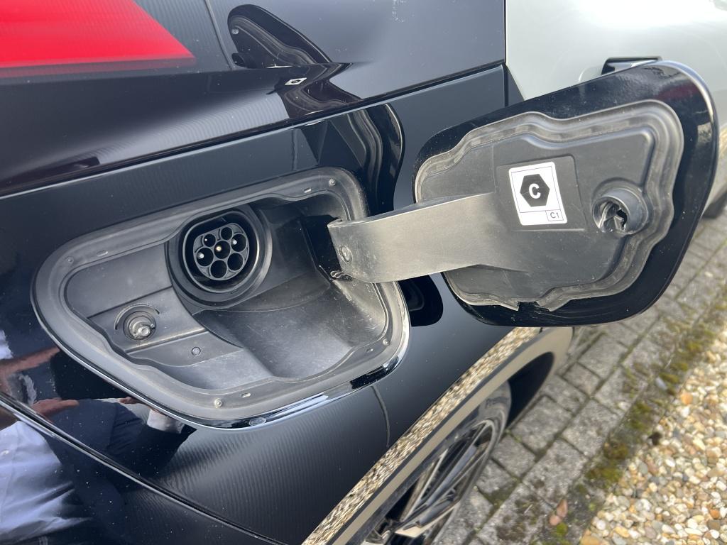 Toyota C-hr 2.0 phev 220 gr sp