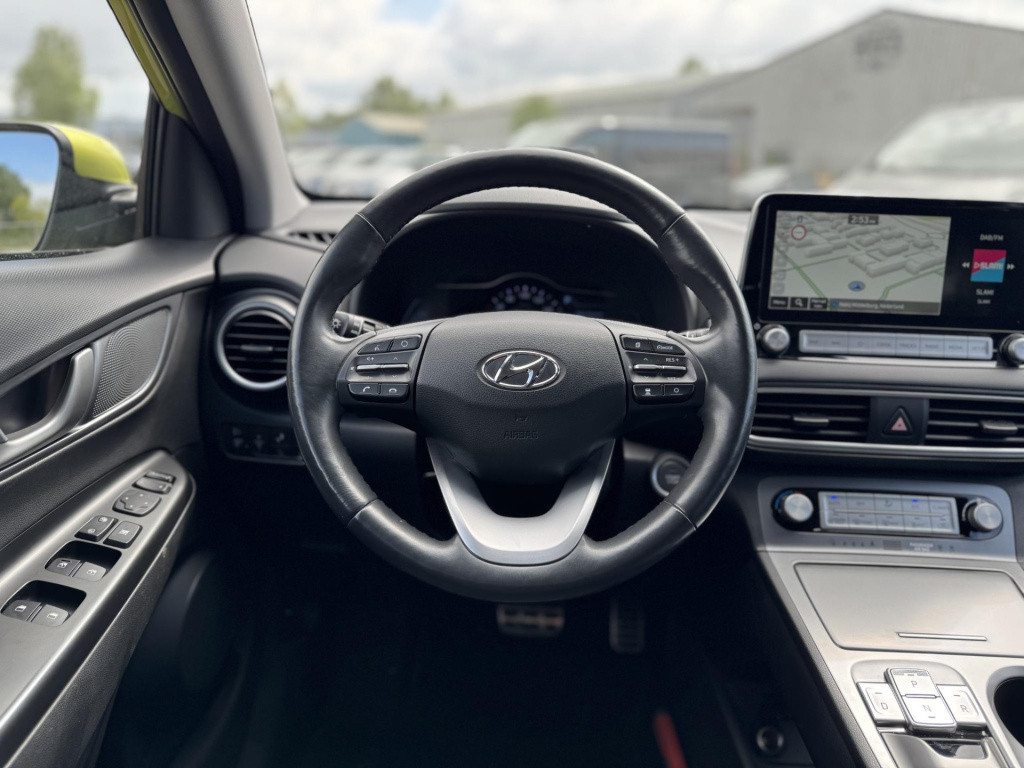 Hyundai Kona ev premium 64 kwh 3-fase lader | navigatie | stoelventilatie +
