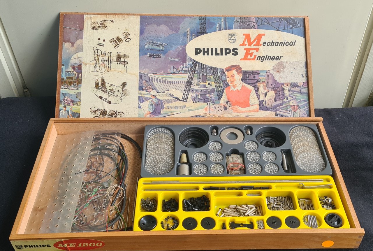 Vintage Philips Mechanical Engineer Set  Uit 1966, ME 1200