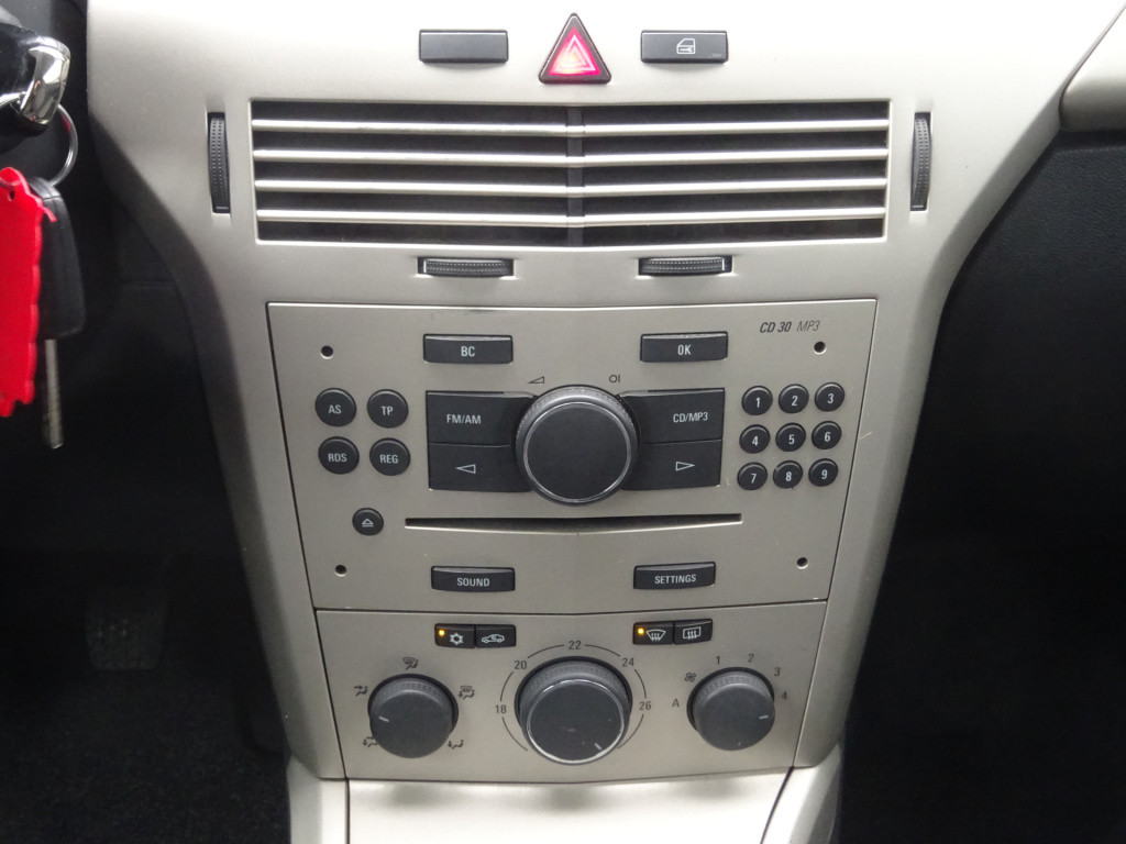 Opel Astra gtc 1.8 business airco / elektr. ramen / cruise control / nap