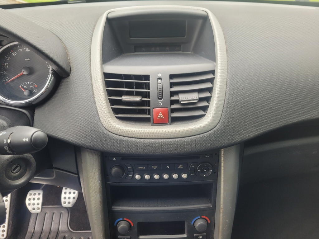 Peugeot 207 1.6-16v t rc