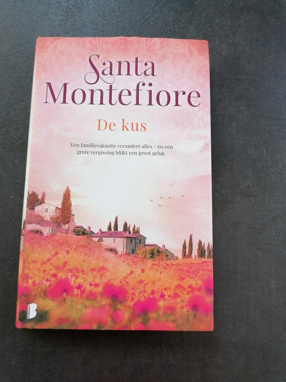Santa Montefiore