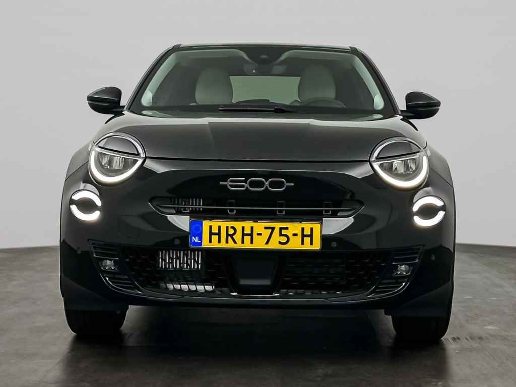 Fiat 600 1.2 hybrid la prima