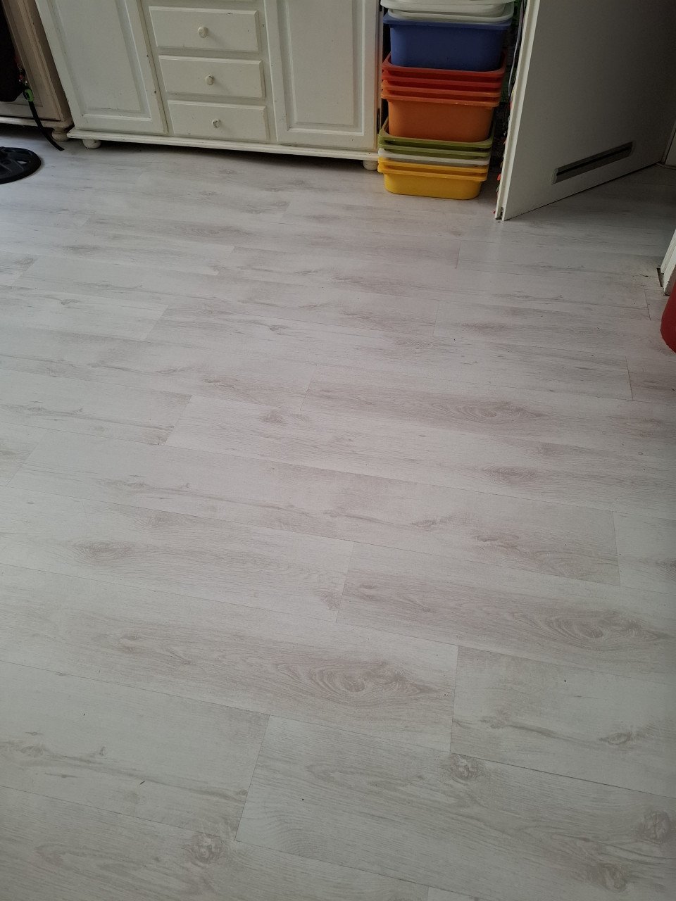 Laminaat in verpakking met ondervloer (60 m²) (GERESERVEERD)