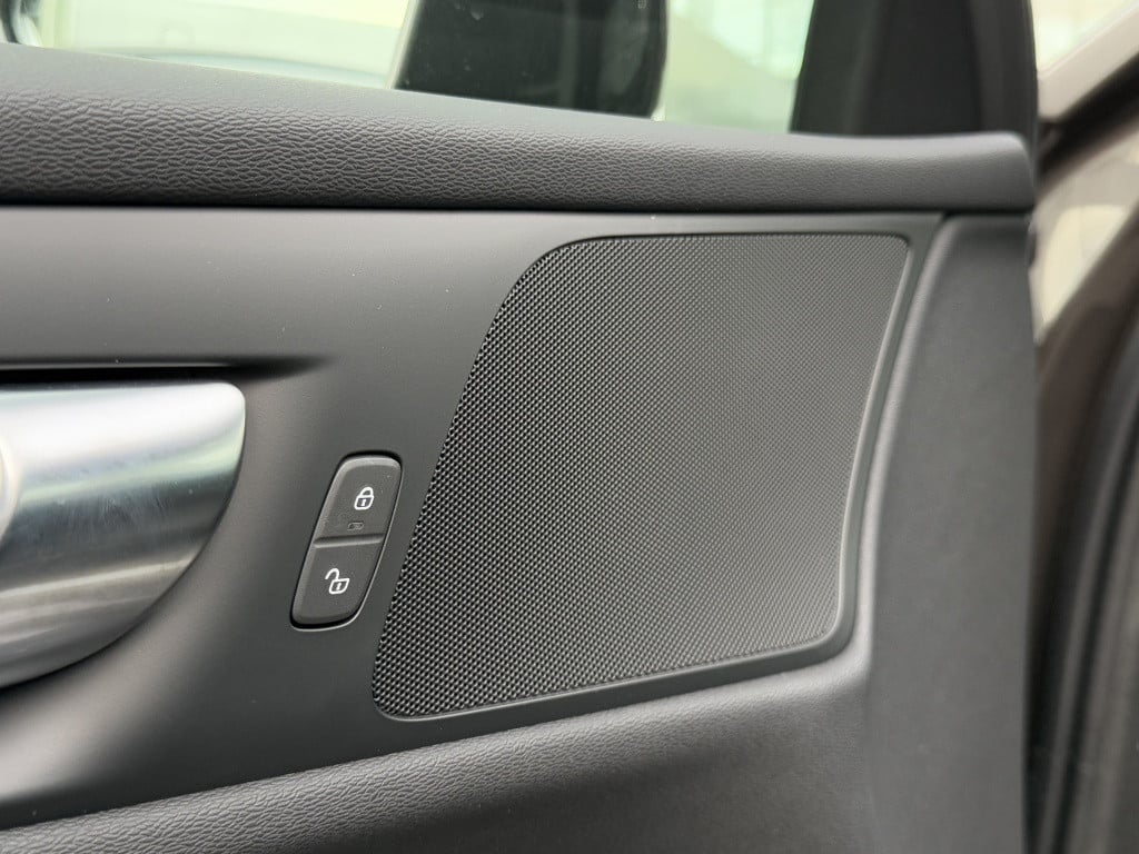 Volvo V60 b3 essential edition