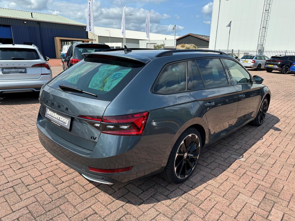 Skoda Superb combi 1.4 tsi iv 218pk sportline