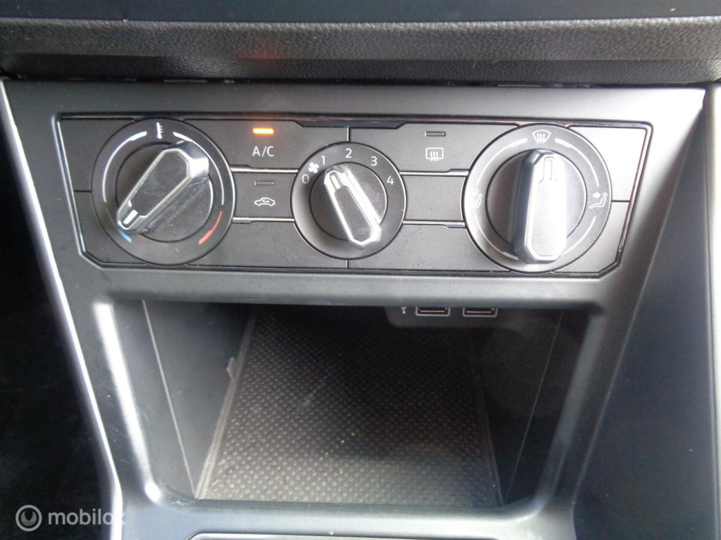 Volkswagen Polo 1.0 tsi beats/airco/pdc/carplay/17''lm velgen/led