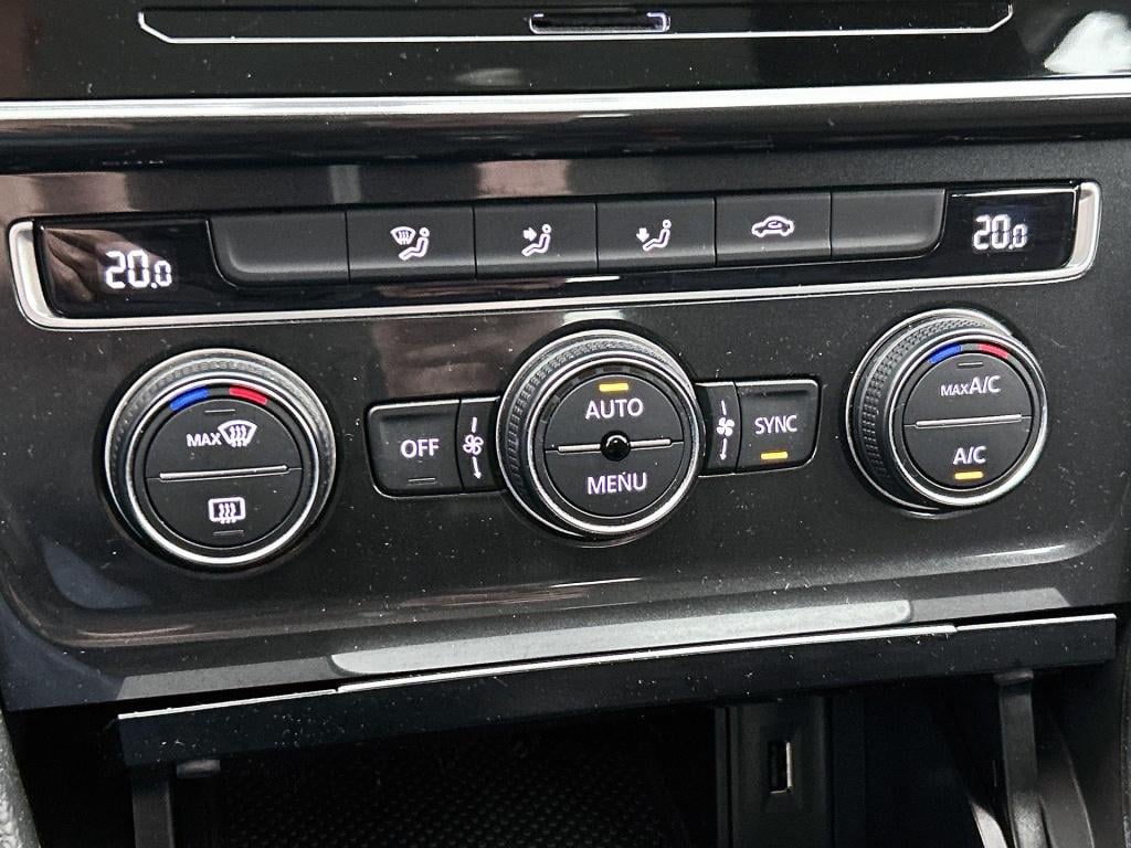 Volkswagen Golf variant 1.0 tsi trendline | parkeer sensoren | cruise contr