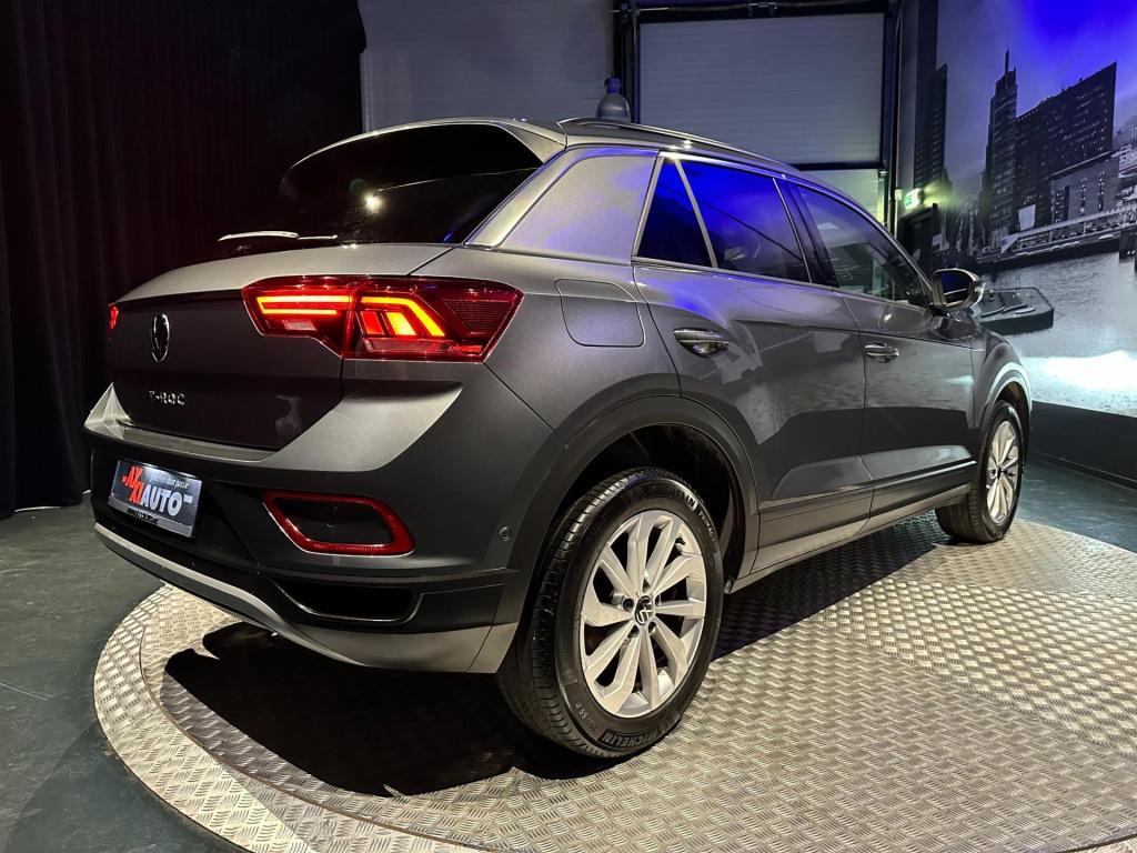 Volkswagen T-roc 1.0 tsi life *acc*17inch*privacy glass*led*appconnect*priv