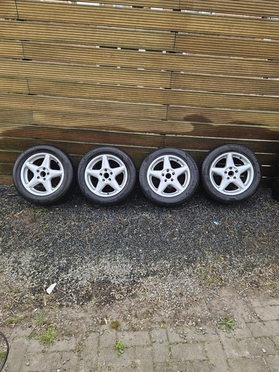 16 inch originele Audi velgen met banden