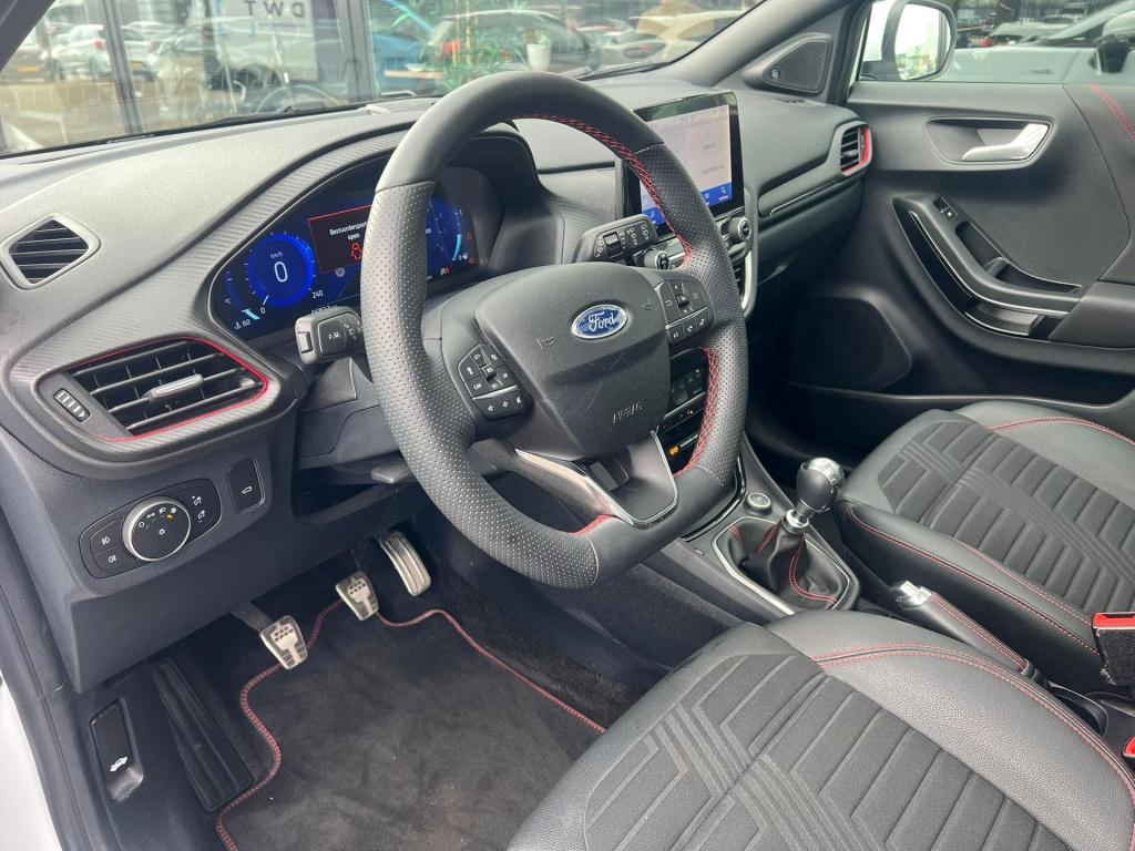 Ford Puma 1.0i ecoboost hybrid 155pk st-line x , panodak , 19inch , winterp