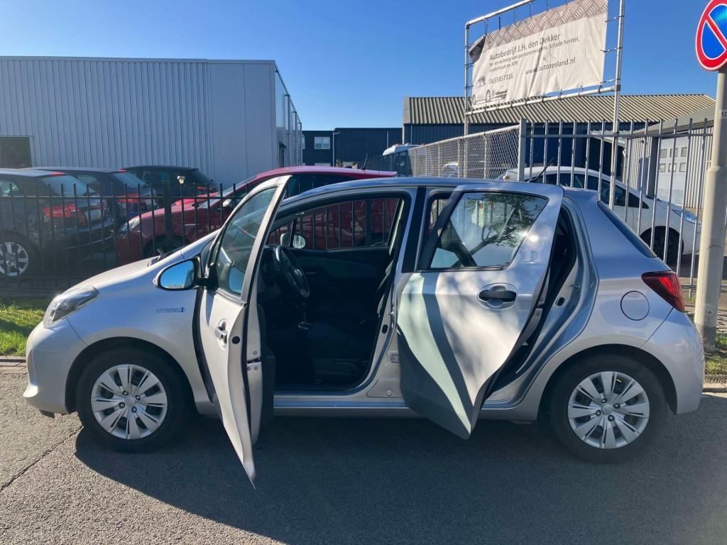 Toyota Yaris hybrid
