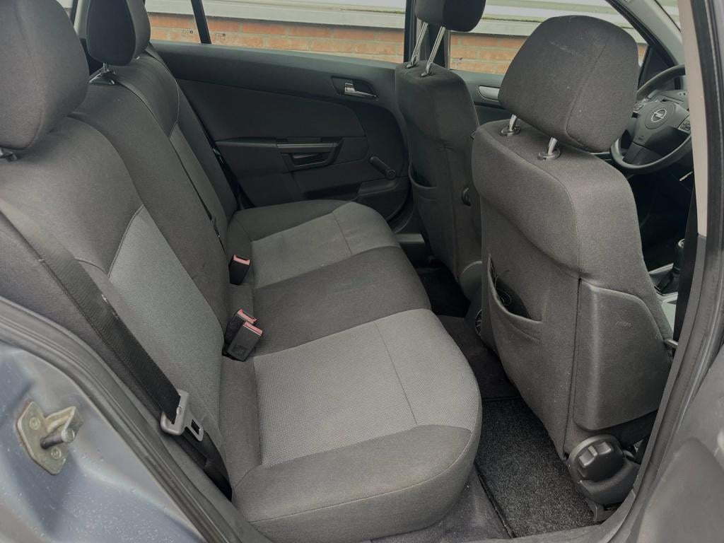 Opel Astra wagon 1.8 edition | trekhaak | airco |