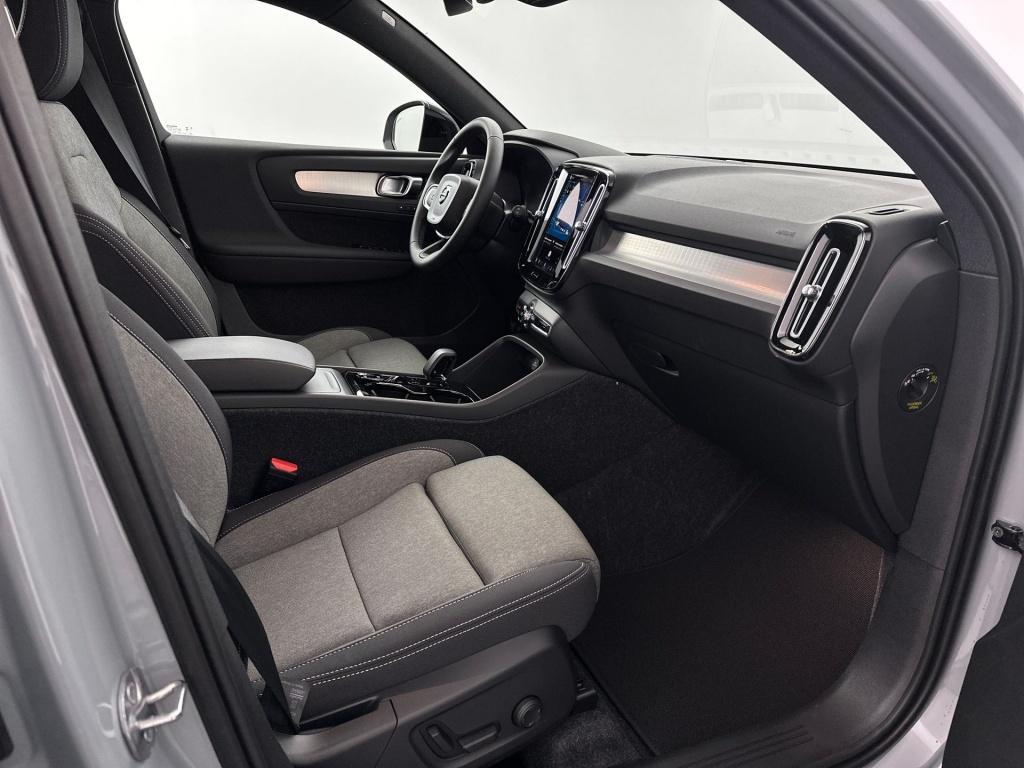 Volvo XC40 b4 gt plus dark