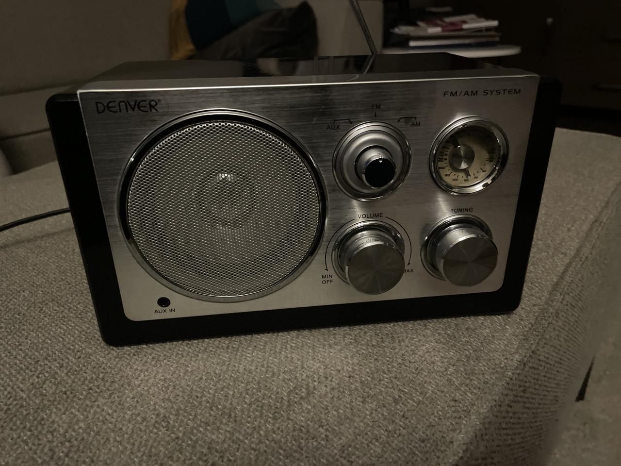 Retro radio